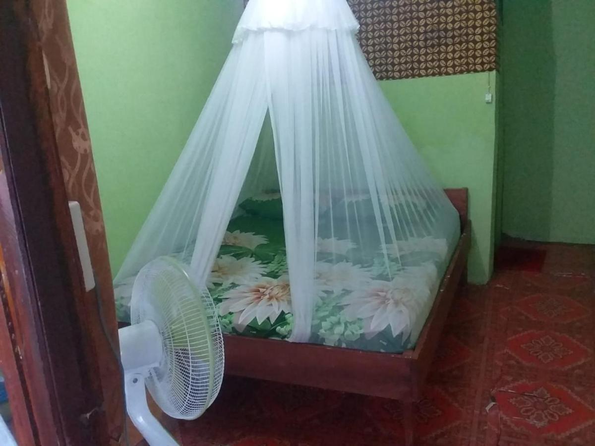 Fun Family Guest House N Jungle Tour Bukit Lawang Esterno foto