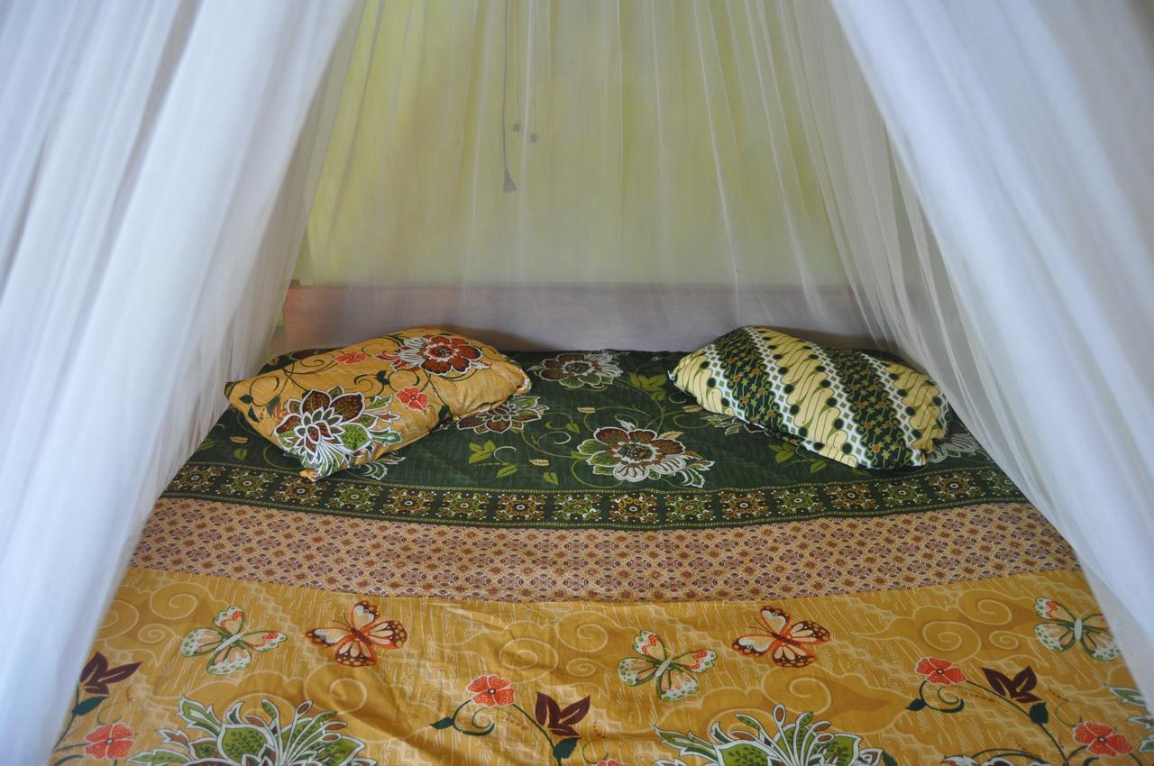 Fun Family Guest House N Jungle Tour Bukit Lawang Esterno foto